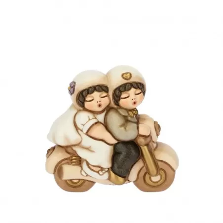 Coppia di sposini piccoli su moto - Thun