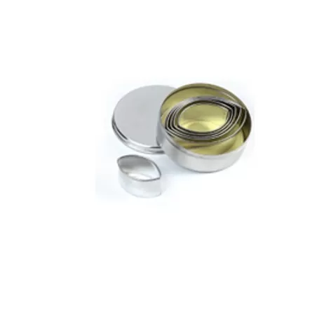 Tagliapasta foglie lisce 6 pezzi?