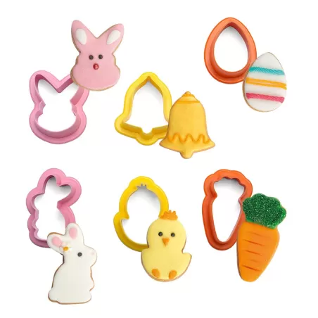 Set 6 tagliapasta mini pasqua in plastica - Decora