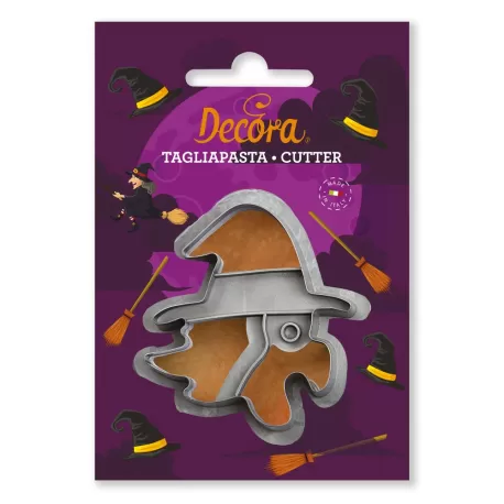 Tagliapasta befana strega 8xh 2,2 cm in plastica - Decora