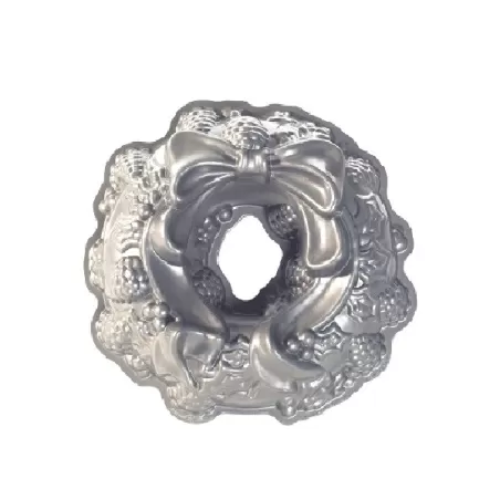 Stampo bundt holiday wreath - Nordic Ware