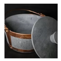 Lavéc, Casseruola Cm.29 alta rilegata con maniglia in rame e coperchio in pietra ollare - Pietra ollare Valmalenco 2