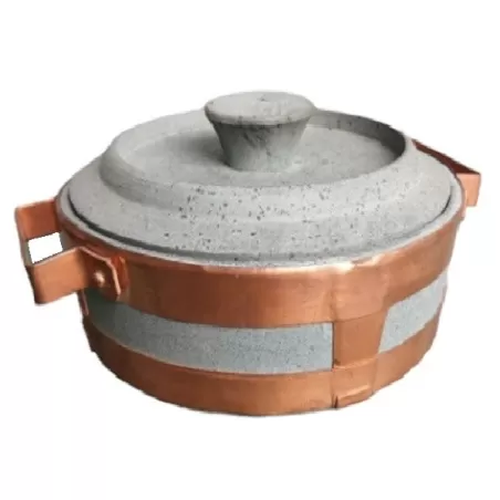 Stufino, Tegame Cm.32 basso rilegato con maniglie in rame e coperchio in pietra ollare - Pietra ollare Valmalenco