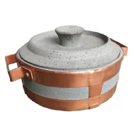 Stufino, Tegame Cm.31 basso rilegato con maniglie in rame e coperchio in pietra ollare - Pietra ollare Valmalenco
