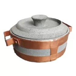 Stufino, Tegame Cm.30 basso rilegato con maniglie in rame e coperchio in pietra ollare - Pietra ollare Valmalenco