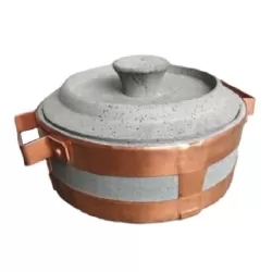 Stufino, Tegame Cm.29 basso rilegato con maniglie in rame e coperchio in pietra ollare - Pietra ollare Valmalenco
