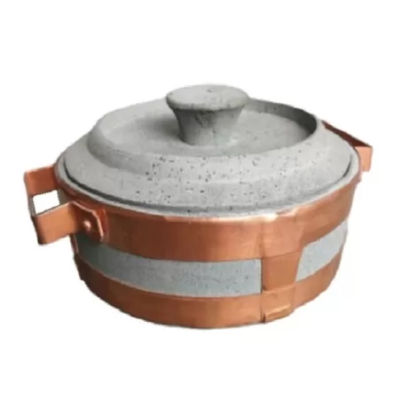 Stufino, Tegame Cm.28 basso rilegato con maniglie in rame e coperchio in pietra ollare - Pietra ollare Valmalenco