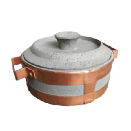 Stufino, Tegame Cm.24 basso rilegato con maniglie in rame e coperchio in pietra ollare - Pietra ollare Valmalenco