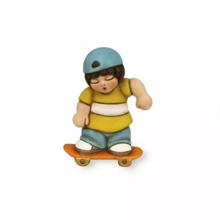 Bimbo su skateboard - Thun