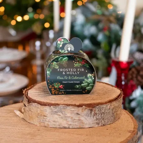 The English Shop, Confezione 3 saponette a forma di cuore - White Christmas - Lamart