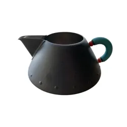 Cremiera 9096 in acciaio inossidabile 18/10 nero con manico in PA, nero - Alessi