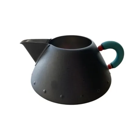 Cremiera 9096 in acciaio inossidabile 18/10 nero con manico in PA, nero - Alessi